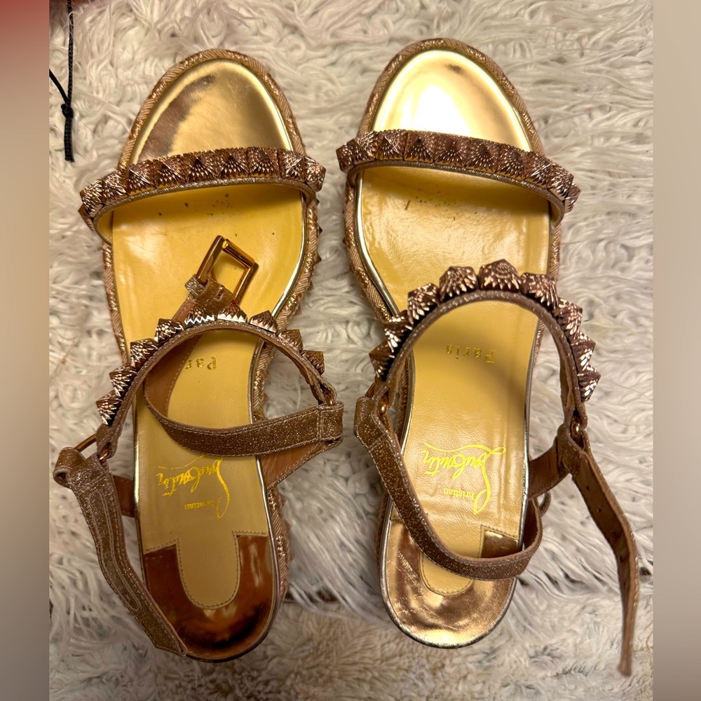Christian Louboutin - Elegant Gold Women's Sandals